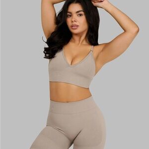 Seamless V-Neck Bralette & High-Waist Legging Set - Taupe